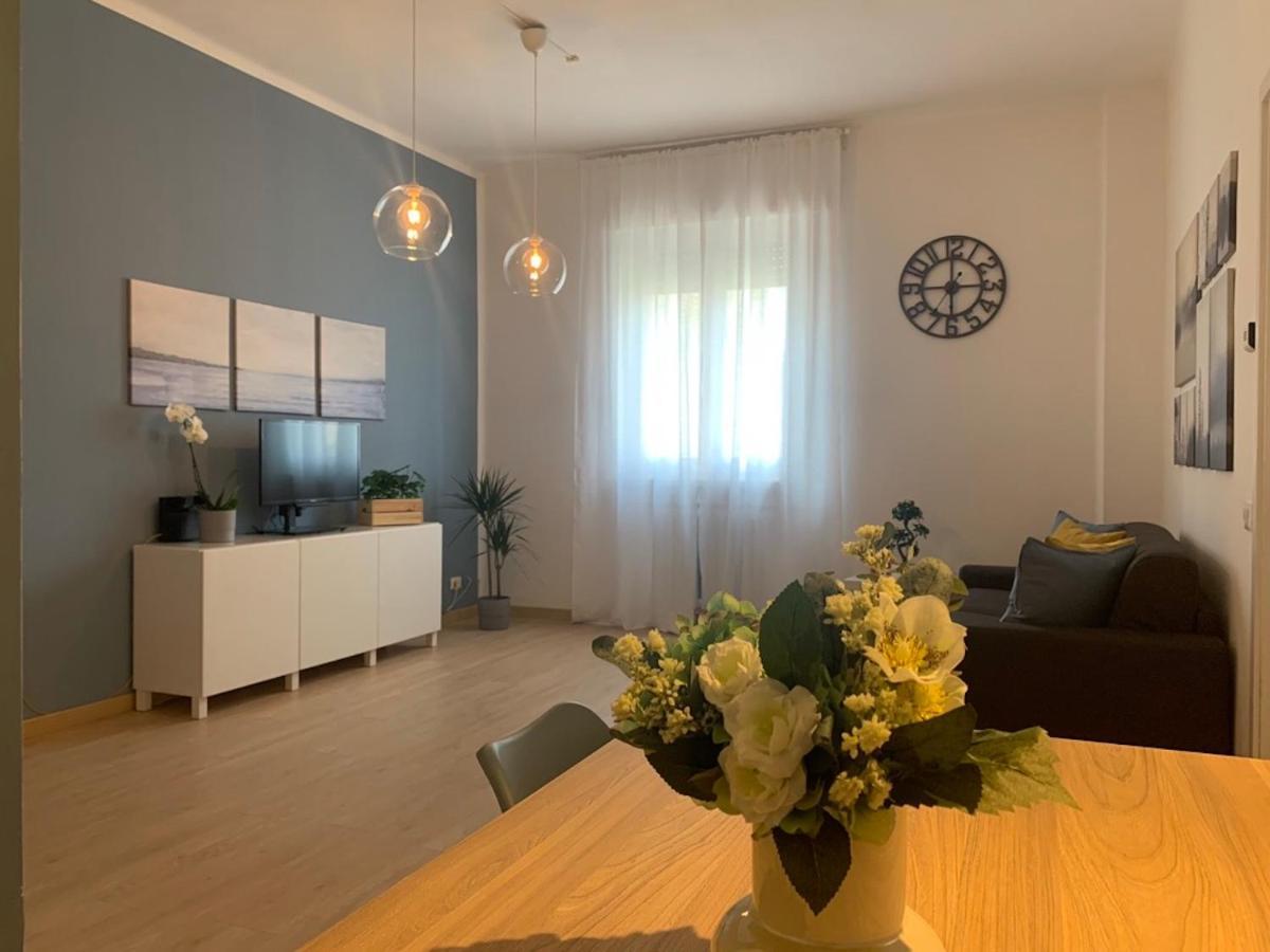Camozzi Central Apartment Bergamo Bagian luar foto