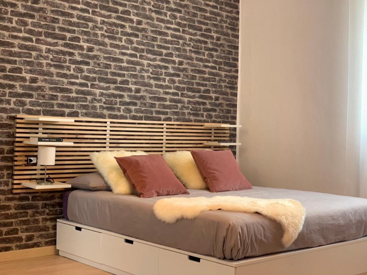 Camozzi Central Apartment Bergamo Bagian luar foto