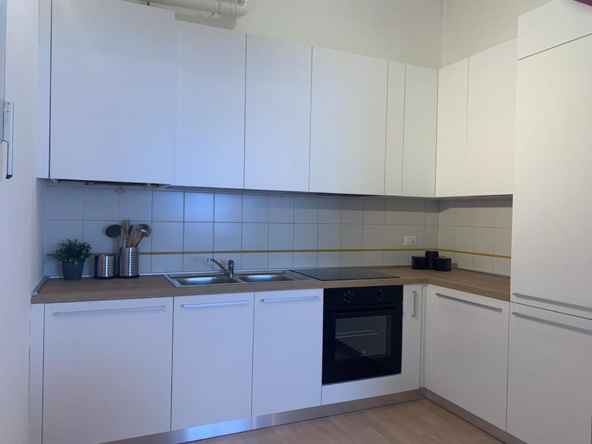 Camozzi Central Apartment Bergamo Bagian luar foto