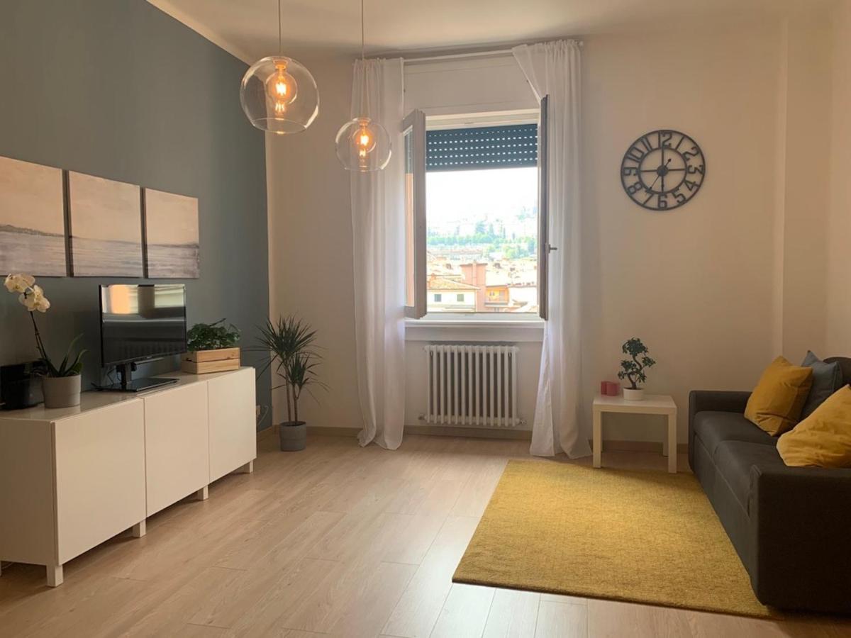 Camozzi Central Apartment Bergamo Bagian luar foto