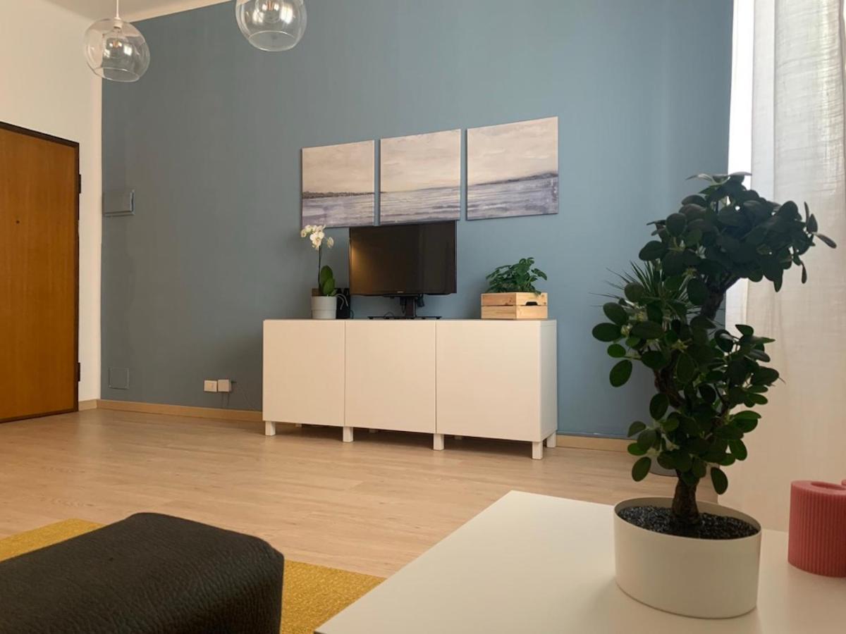 Camozzi Central Apartment Bergamo Bagian luar foto