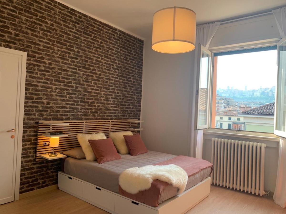 Camozzi Central Apartment Bergamo Bagian luar foto