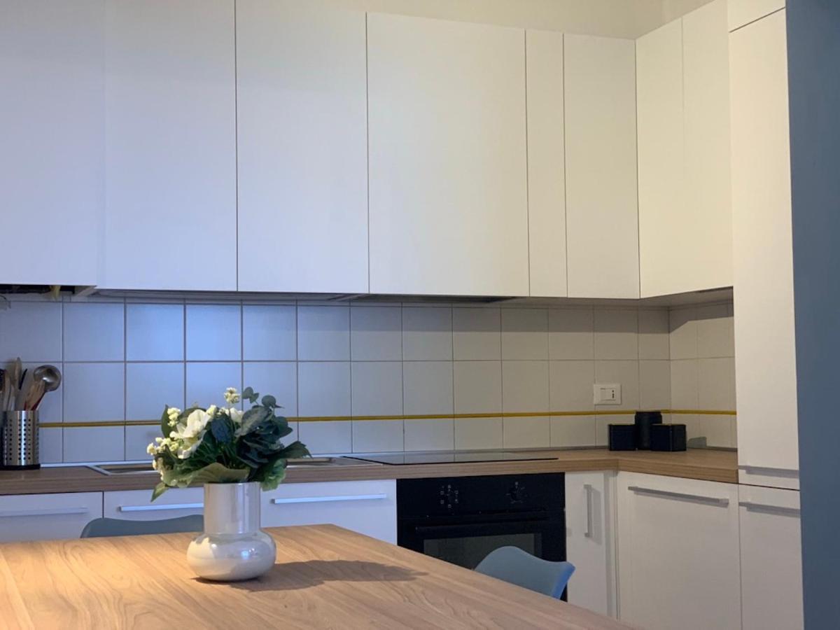 Camozzi Central Apartment Bergamo Bagian luar foto